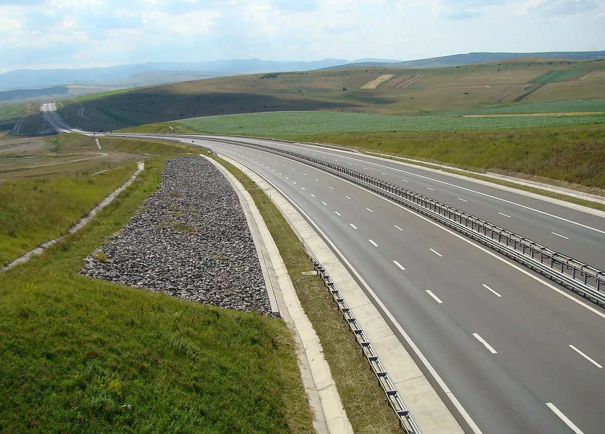 A stretch of the A3 motorway in Transylvania, the fast road that links Cluj-Napoca and Turda
