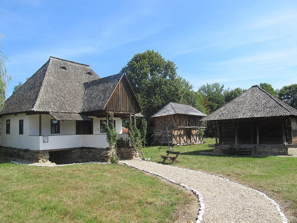 A relocated 19th-century vineyard homestead from the Prahova wine country, now an exhibit at the Golesti open-air museum in Arges county
