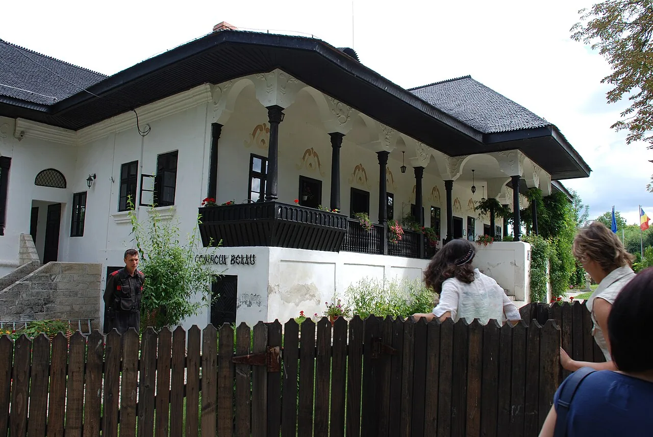 Conacul Bellu, a 19th-century manor house in Urlati, now an ethnography museum